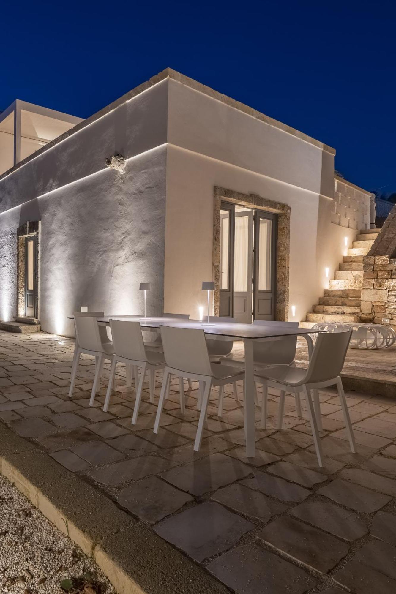 Truloco Nuzzi - Luxury Domus Villa Locorotondo Bagian luar foto